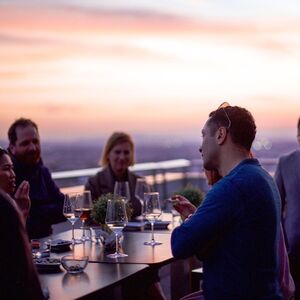 Veranstaltung: Ciudad de las Artes y las Ciencias de Valencia: Tour + Cata de vinos y tapas, Valencia Walking Tours in València