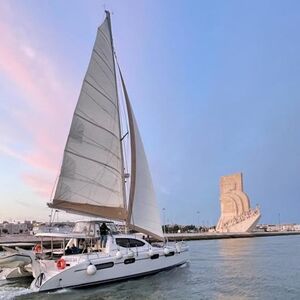 Veranstaltung: Lisboa: Passeio de Catamarã ao Pôr-do-Sol, Lisbon Cruises in Lisbon