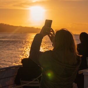 Veranstaltung: Lisboa: Cruzeiro ao pôr do sol no rio Tejo com bebidas e lanches, Lisbon Cruises in Lisbon