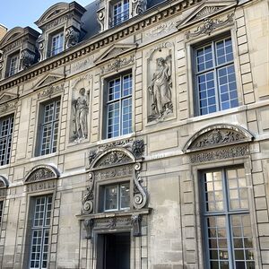 Veranstaltung: Small Group Marais Walking Tour, Parish Church of Saint-Paul of Saint-Louis in Paris