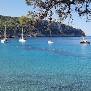 Veranstaltung: Palma de Mallorca: Excursión de 4 horas en Catamarán de Lujo con Tapas y Almuerzo, Mallorca Boat Trips in Palma de Mallorca