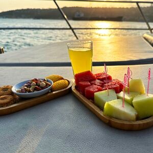 Veranstaltung: Istanbul: Bosphorus & Golden Horn Sunset Yacht Cruise with Expert Guide, Istanbul in istanbul