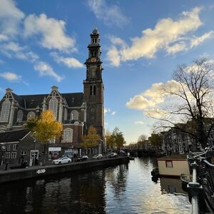 Veranstaltung: Amsterdam: Anne Frank Small-Group Guided Tour + VR Experience, Amsterdam Centraal in amsterdam