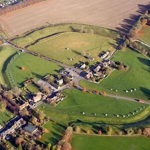 Veranstaltung: Stonehenge & Stone Circles of Avebury: Guided Day Trip from London, Stonehenge & Bath Tours from London in London