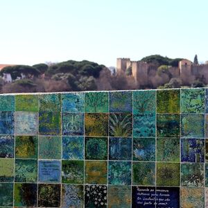 Veranstaltung: Lisboa: Passeio a pé guiado de arte de rua para pequenos grupos, Lisbon Tuk Tuk Tours in Lisbon