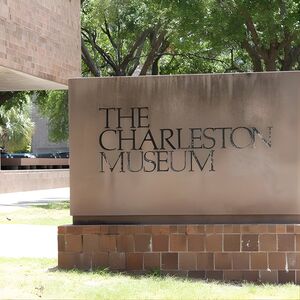 Veranstaltung: City Bus Tour with Charleston Museum Admission, Middleton Place in Charleston