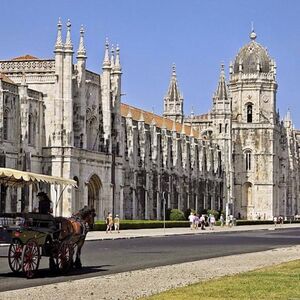 Veranstaltung: Lisboa: Passeio de carruagem puxada por cavalos em Belém, Lisbon Tuk Tuk Tours in Lisbon