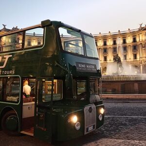 Veranstaltung: Green Line Tours Roma: Bus Hop On Hop Off di notte + Fermata di degustazione, Rome Hop-on Hop-off Tours in Rome