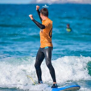 Veranstaltung: Playa de las Américas: Clase de surf privada o en grupo reducido, Tenerife Water Activities in Tenerife