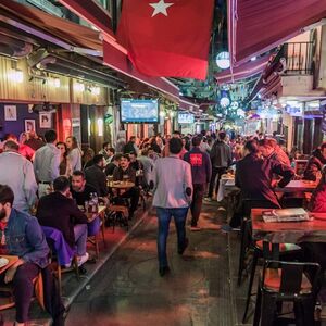 Veranstaltung: Istanbul: Evening Dining Tour with Turkish Drinks and Sweets, Istanbul in istanbul