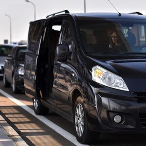 Veranstaltung: Berlin: Brandenburg Flughafen Taxi Transfer zum Stadtzentrum (Alexanderplatz), Babylon in Berlin