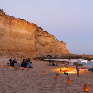 Veranstaltung: Grutas de Benagil: Cruzeiro de 6 horas com churrasco e bar aberto saindo de Albufeira, Albufeira in albufeira