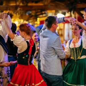 Veranstaltung: Prague: Traditional Dinner with Folk Show & Unlimited Drinks, Prague in prague