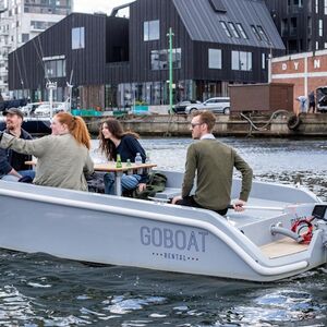 Veranstaltung: Odense: 1 or 2-Hour Boat Rental (No License Required), Odense Congress Center in Odense SØ