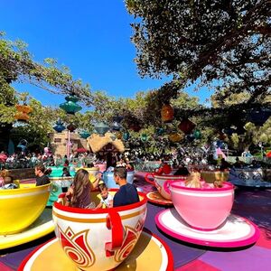 Veranstaltung: Disneyland® California: 2-Day Park Hopper with Optional Lightning Lane Pass, Disneyland California in Anaheim