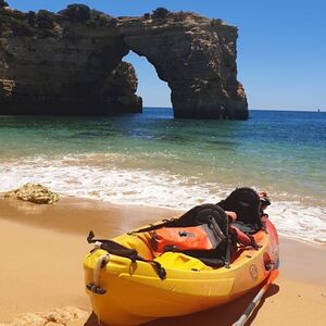 Veranstaltung: Costa e grutas do Algarve: Passeio de caiaque em Armação de Pera, Algarve Water Activities in Albufeira