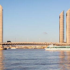 Veranstaltung: Bordeaux : Croisière guidée sur la Garonne + 1h à quai, Bordeaux Day Cruises in Bordeaux