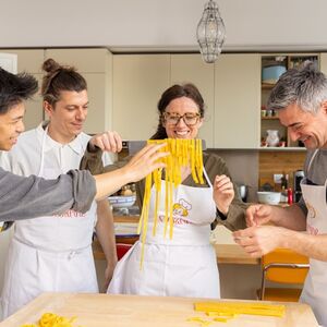 Veranstaltung: Roma: Tour del mercato + lezione di cucina privata a casa di un locale, Rome Cooking Classes in Rome