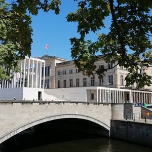 Veranstaltung: Berlin: Geführte Tour durch das historische Zentrum mit Humboldt Forum und Museumsinsel, Babylon in Berlin