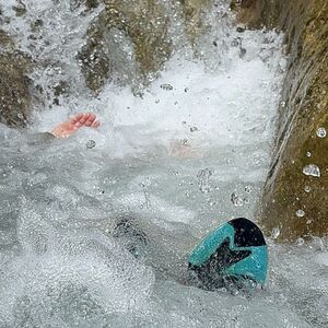 Veranstaltung: Canyoning pazzo, Tuscany Water Activities in Bagni di Lucca