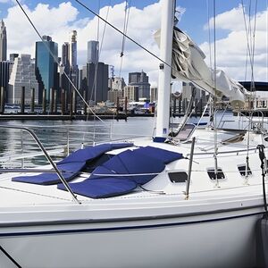 Veranstaltung: 2.5-hour Guided Sailboat Tour, Brooklyn Bridge Park Pier 5 in Kings County