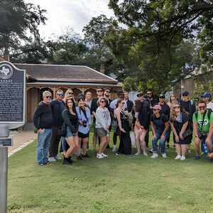 Veranstaltung: The Story of Austin: Downtown History Walking Tour, Halcyon in Texas