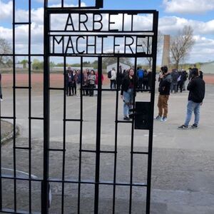 Veranstaltung: Sachsenhausen: Tour für kleine Gruppen + Transport von Berlin aus, Sachsenhausen Concentration Camp Memorial in Oranienburg