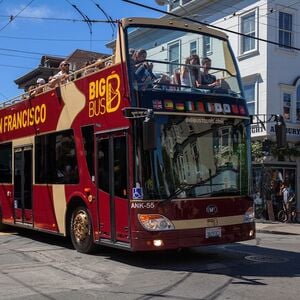 Veranstaltung: Big Bus San Francisco: Panoramic Night Tour, The Wharf Inn in San Francisco