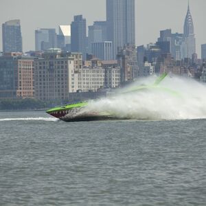 Veranstaltung: New York: The Beast Speedboat Ride Ticket, Circle Line Sightseeing Cruises in New York