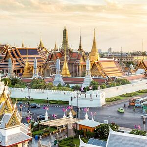 Veranstaltung: Grand Palace, Emerald Buddha, Wat Pho & Wat Arun: Guided Tour + Transfers, The Grand Palace in Bangkok