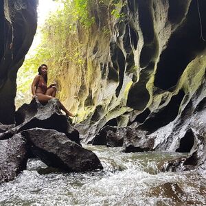 Veranstaltung: Bali Adventure Tour with Hidden Canyon Trekking and Goa Gajah Temple Visit, Hidden Canyon Beji Guwang in Bali