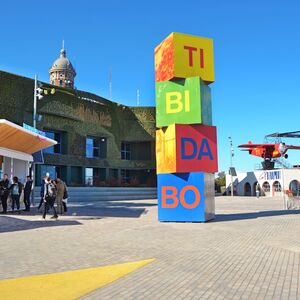 Veranstaltung: Área Panorámica del Tibidabo: Entrada + Cuca de Llum y Acceso TibiBus, Tibidabo Panorama Area in Barcelona