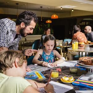 Veranstaltung: Brunch & Atelier créatif pour enfants à Jolia Restaurant Suresnes, Novotel Paris Suresnes Longchamp in Suresnes