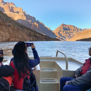 Veranstaltung: Grand Canyon: Skywalk + Helicopter Flight + Boat Ride from Las Vegas, Grand Canyon Helicopter Tours in Las Vegas