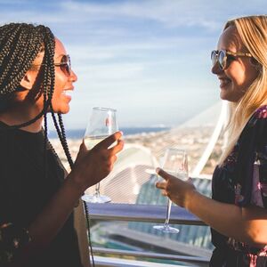 Veranstaltung: Ciudad de las Artes y las Ciencias de Valencia: Tour + Cata de vinos y tapas, Valencia Walking Tours in València