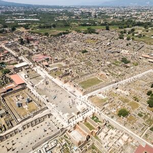 Veranstaltung: Pompei, Ercolano e Vesuvio: Biglietti Skip The Line + Viaggio di andata e ritorno da Pompei, Day Trips from Naples in Naples