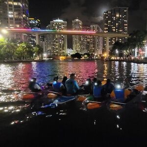 Veranstaltung: Miami: Guided LED-Lit Kayak Night Tour + Drinks, Miami Water Activities in Miami