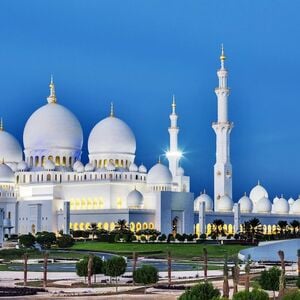 Veranstaltung: Abu Dhabi: Premium Day Trip from Dubai with Sheikh Zayed Mosque and Gulf Coast, Sheikh Zayed Grand Mosque in Abu Dhabi