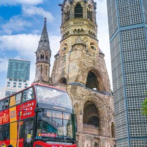 Veranstaltung: City Sightseeing Berlin: Hop-on Hop-off Stadtrundfahrt - Klassische Route, Babylon in Berlin