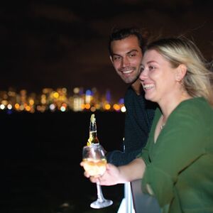 Veranstaltung: Gold Coast Sightseeing Dinner Cruise, Sea World Cruises in Main Beach