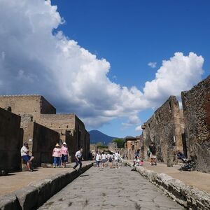 Veranstaltung: Costiera Amalfitana, Sorrento e Pompei: Biglietto d'ingresso + viaggio di andata e ritorno da Napoli, Day Trips from Naples in Naples