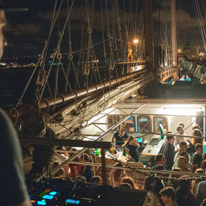 Veranstaltung: Lisbon Boat Party: festa a bordo de uma caravela!, Lisbon Boat Party in Lisboa