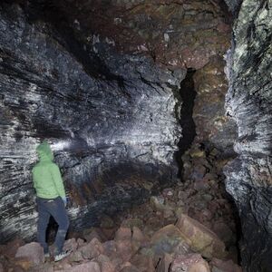 Veranstaltung: The Lava Falls Adventure Tour, The Lava Tunnel in Reykjavík