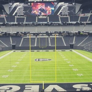 Veranstaltung: Allegiant Stadium: Las Vegas Raiders Football Game, Allegiant Stadium in Las Vegas