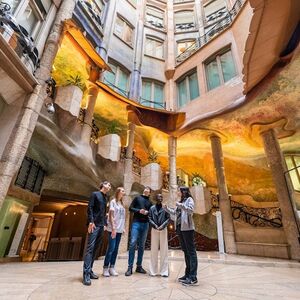 Veranstaltung: Casa Milà - La Pedrera: Experiencia guiada al amanecer, La Pedrera-Casa Milà in Barcelona