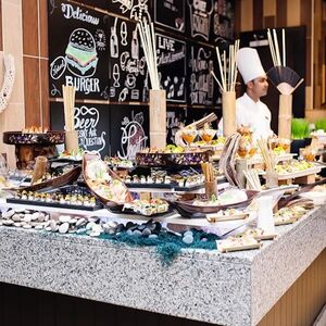 Veranstaltung: Buffet Lunch or Dinner at Crescendo Anantara The Palm, Food and Drinks Dubai in Dubai