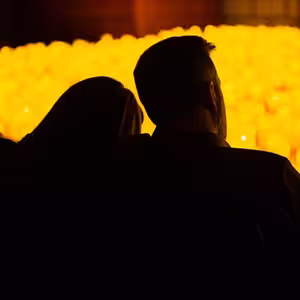 Veranstaltung: Candlelight: Queen & ABBA, Trinitatiskirche in Köln (Altstadt)
