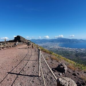 Veranstaltung: Monte Vesuvio: Salta la Coda con Tour Guidato e Trasporto da Pompei, Mount Vesuvius in Ercolano