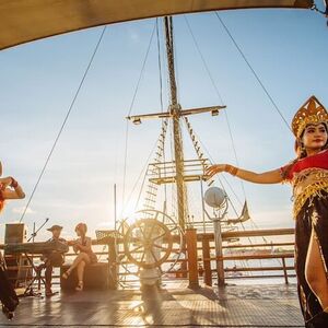 Veranstaltung: Bali: 2-Hour Pirate Dinner Cruise, Cruises & Boat tours in Bali in Bali