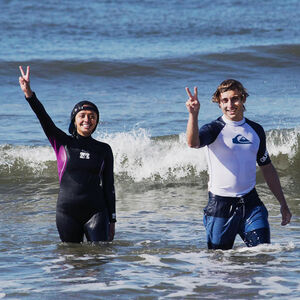 Veranstaltung: 1 Hour Surf Class with Board and Wetsuit, Far Rockaway - Shore Front Parkway in Queens County